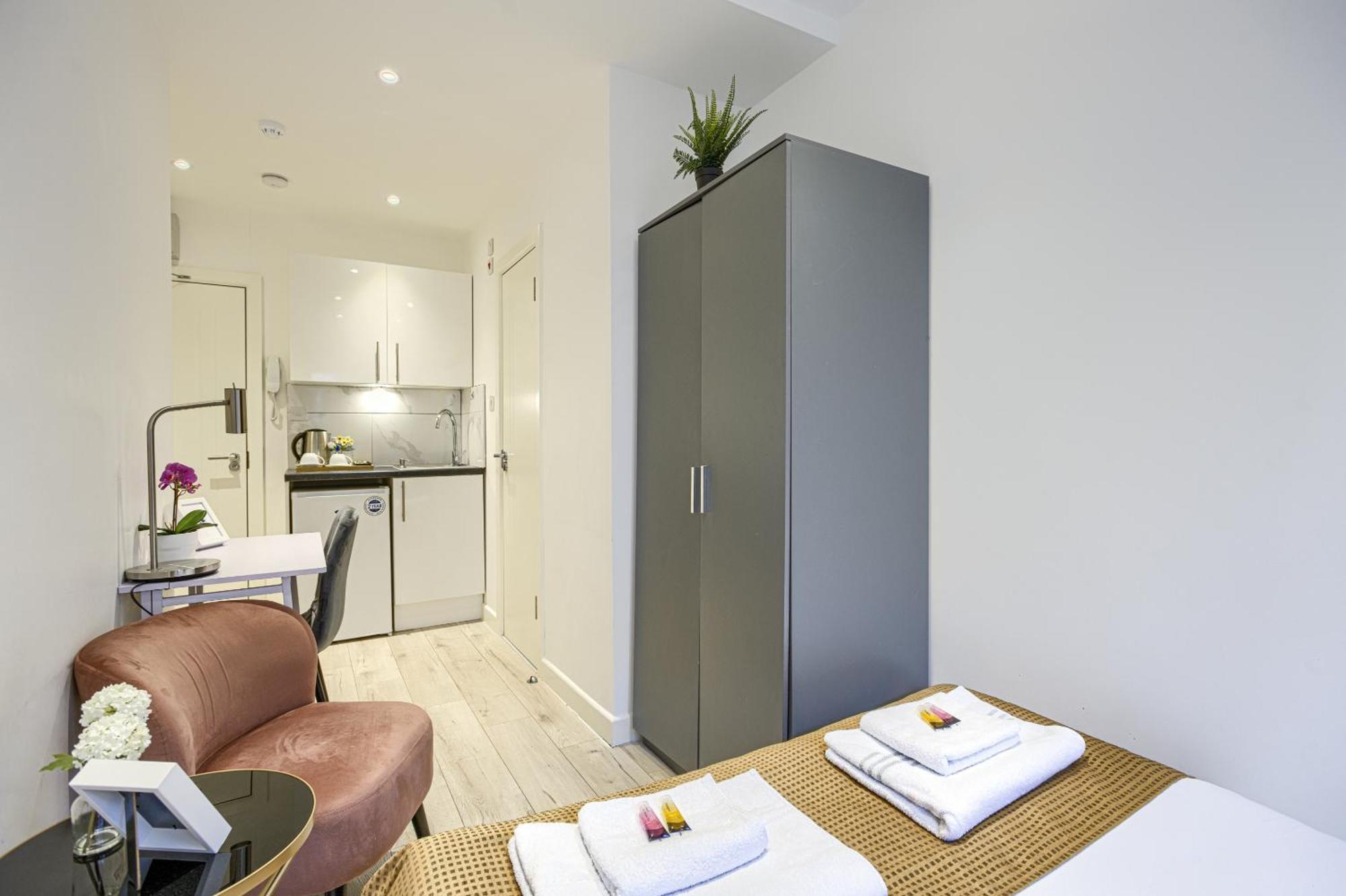 The Finsbury Deluxe Apartments Лондон Экстерьер фото